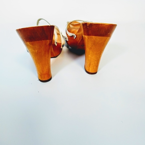 Super cute Mia clog sandals! - Picture 2 of 6